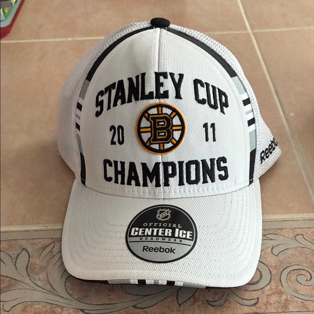 Reebok White Stanley Cup Champions Hat